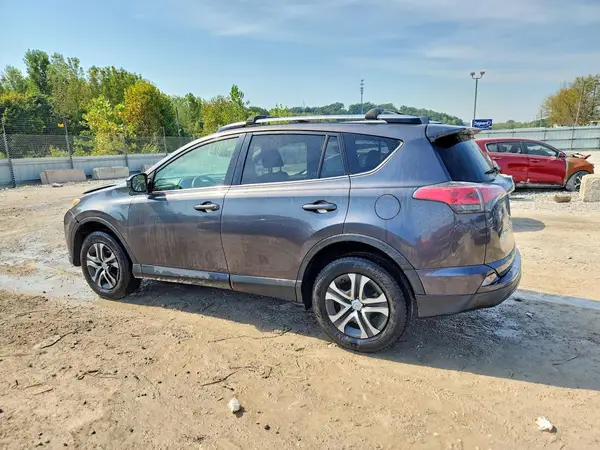 JTMZFREV6HJ105923 — 2017 Toyota RAV4, фото 2 с аукциона Copart 08.10.2026, Передняя часть