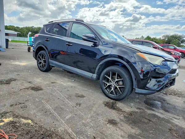 2T3JFREV4HW687373 — 2017 Toyota RAV4, фото 4 с аукциона Copart 30.09.2026, Передняя часть
