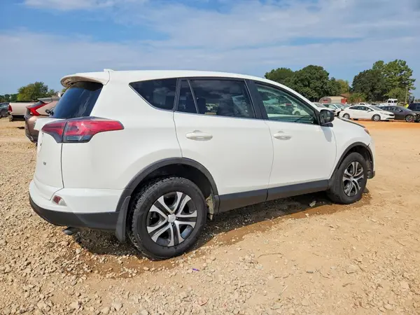 JTMZFREV4HJ720342 — 2017 Toyota RAV4, фото 3 с аукциона Copart, Передняя часть