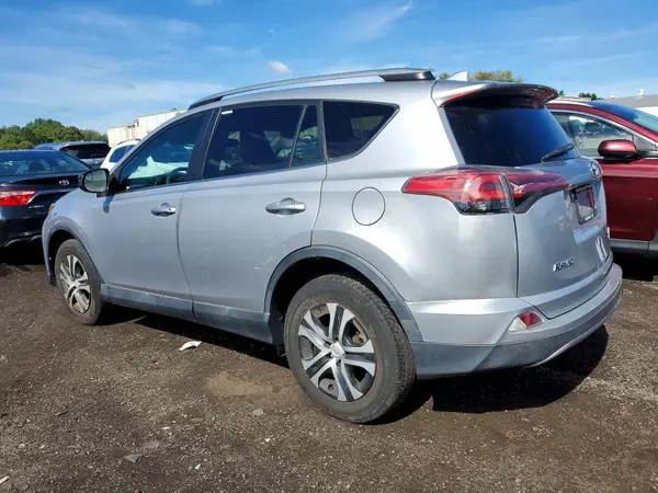 2T3BFREV4HW569845 — 2017 Toyota RAV4, фото 2 с аукциона Copart 06.10.2026, Подтопление