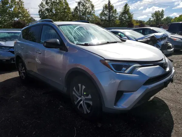 2T3BFREV4HW569845 — 2017 Toyota RAV4, фото 4 с аукциона Copart 06.10.2026, Подтопление