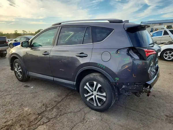 2T3BFREV7HW604491 — 2017 Toyota RAV4, фото 2 с аукциона Copart 29.09.2026, Задняя часть