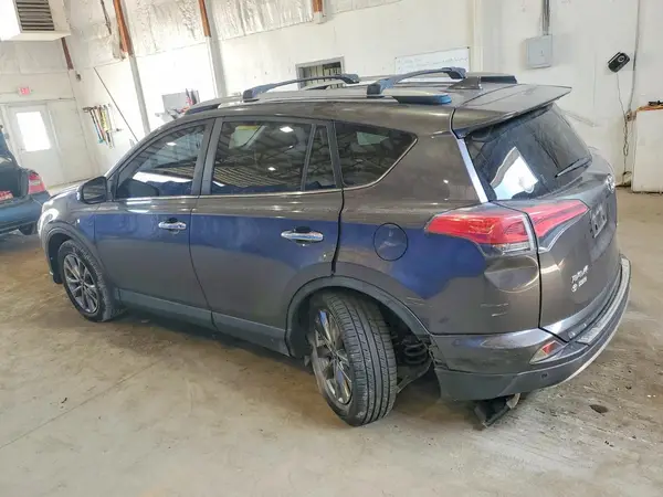 JTMDFREV5HJ168523 — 2017 Toyota RAV4, фото 2 с аукциона Copart 12.10.2026, Задняя часть