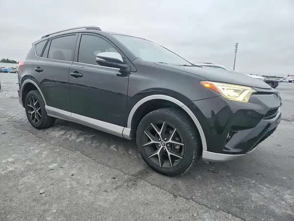 2T3NFREV5HW364032 — 2017 Toyota RAV4, фото 4 с аукциона Copart 05.10.2026, Задняя часть
