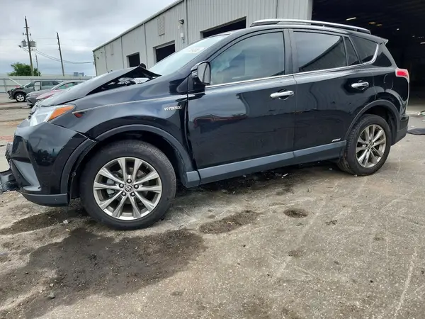 JTMDJREV9HD080653 — 2017 Toyota RAV4, Передняя часть (Front End), фото до ремонта