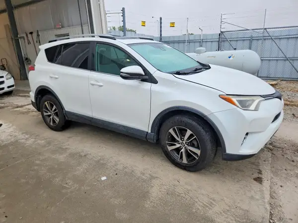 2017 TOYOTA RAV 4 VIN 2T3RFREV8HW556708 фото 4