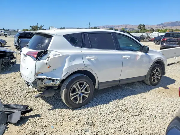 2T3ZFREV0JW459931 — 2018 Toyota RAV4, фото 3 с аукциона Copart 29.09.2026, Задняя часть