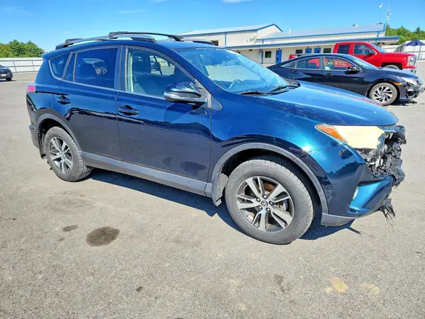 JTMRFREV0JJ731277 — 2018 Toyota RAV4, фото 4 с аукциона Copart 14.10.2026, Пожар