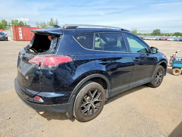 2T3JFREV1JW700277 — 2018 Toyota RAV4, фото 3 с аукциона Copart 06.10.2026, Задняя часть