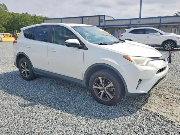 JTMWFREVXJJ203104 — 2018 Toyota RAV4, фото 4 с аукциона Copart 08.10.2026, Боковая часть