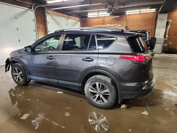 JTMRFREV5JJ724504 — 2018 Toyota RAV4, фото 2 с аукциона Copart 01.10.2026, Боковая часть