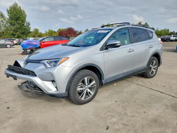 2T3WFREV3JW443466 — 2018 Toyota RAV4, Передняя часть (Front End), фото до ремонта