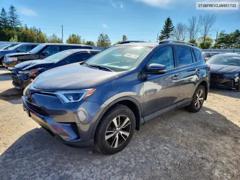 2T3BFREV2JW851732 — 2018 Toyota RAV4, Град, фото до ремонта