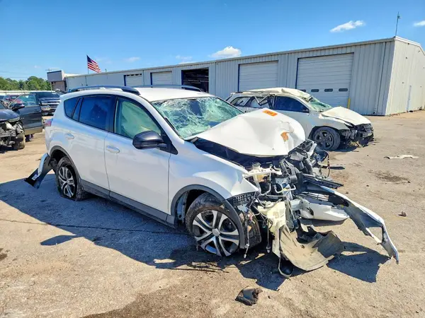 JTMZFREV8JJ740440 — 2018 Toyota RAV4, фото 4 с аукциона Copart, Передняя часть