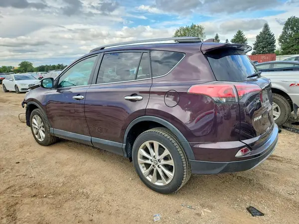 2T3DFREV3JW842952 — 2018 Toyota RAV4, фото 2 с аукциона Copart, Передняя часть