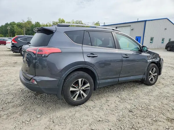 2T3RFREVXJW780231 — 2018 Toyota RAV4, фото 3 с аукциона Copart 01.10.2026, Передняя часть