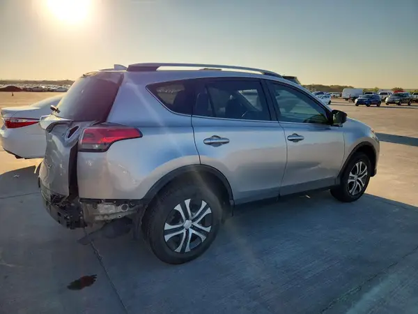 JTMZFREV1JJ176145 — 2018 Toyota RAV4, фото 3 с аукциона Copart 08.10.2026, Задняя часть
