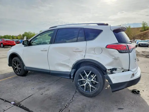 JTMJFREV9JJ251512 — 2018 Toyota RAV4, фото 2 с аукциона Copart, Боковая часть