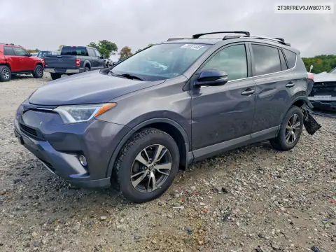 2T3RFREV9JW807175 — 2018 Toyota RAV4, Задняя часть, фото до ремонта