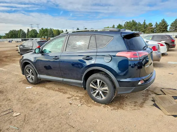 2T3WFREV9JW484538 — 2018 Toyota RAV4, фото 2 с аукциона Copart, Передняя часть