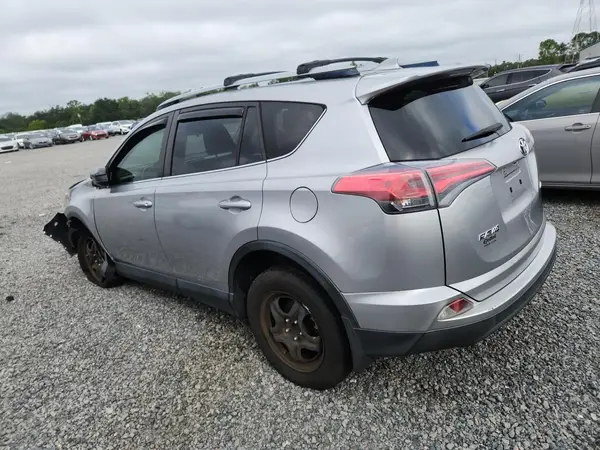 JTMZFREV9JJ175891 — 2018 Toyota RAV4, фото 2 с аукциона Copart 02.10.2026, Передняя часть