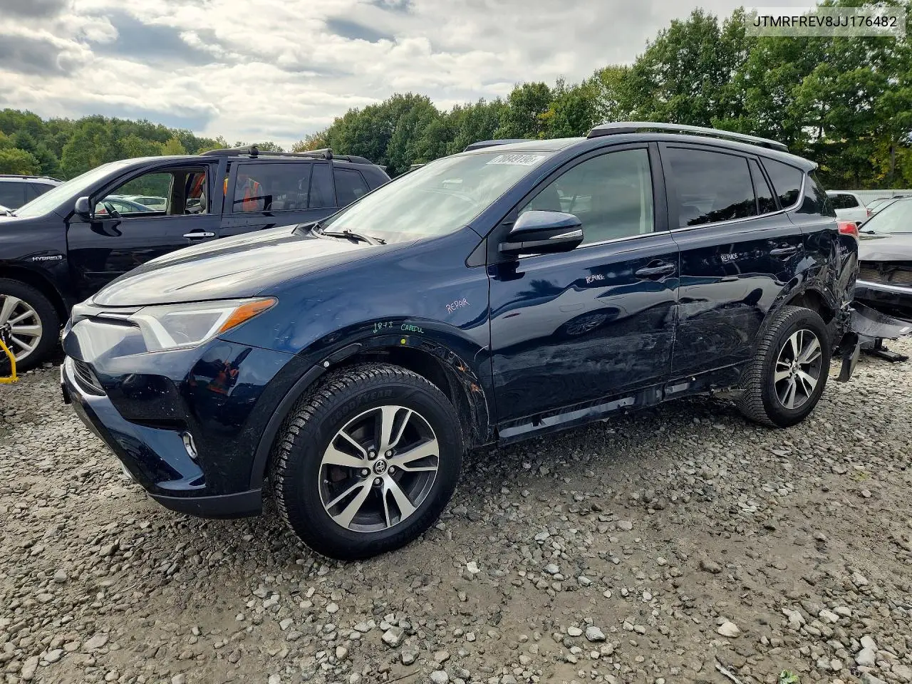 2018 Toyota Rav4 Xle VIN JTMRFREV8JJ176482 фото 1