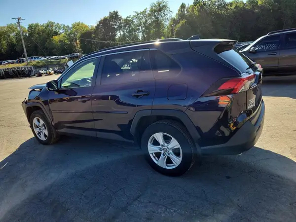JTMP1RFV4KD507126 — 2019 Toyota RAV4, фото 2 с аукциона Copart, Боковая часть