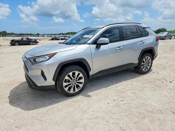 2T3C1RFV2KW042122 — 2019 Toyota RAV4, Мелкие вмятины и царапины (Minor Dent/Scratches), фото до ремонта
