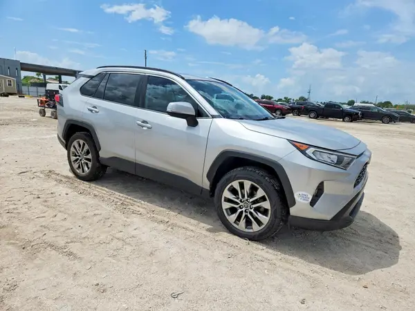 2T3C1RFV2KW042122 — 2019 Toyota RAV4, фото 4 с аукциона Copart 01.10.2026, Мелкие вмятины и царапины