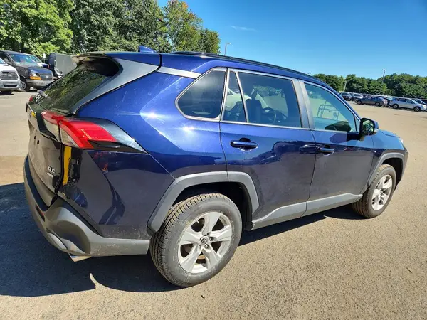 JTMP1RFV2KD013119 — 2019 Toyota RAV4, фото 3 с аукциона Copart 01.10.2026, Задняя часть