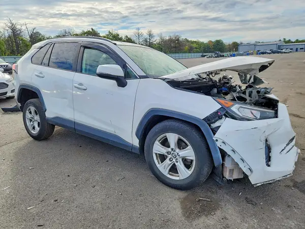 JTMP1RFV1KD046838 — 2019 Toyota RAV4, фото 4 с аукциона Copart 07.10.2026, Передняя часть