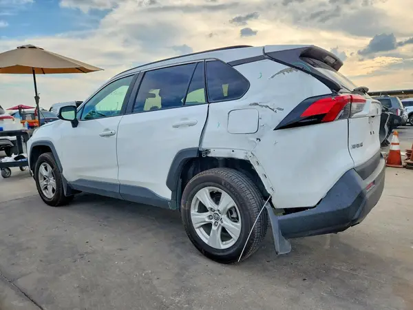 2T3W1RFV7KW026592 — 2019 Toyota RAV4, фото 2 с аукциона Copart, Боковая часть