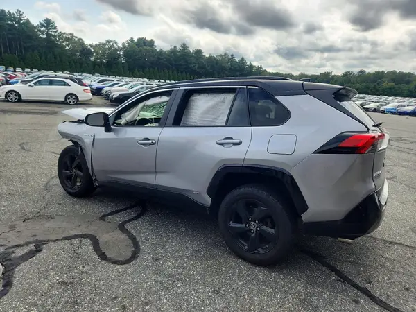 JTMEWRFV3KD518028 — 2019 Toyota RAV4, фото 2 с аукциона Copart, Передняя часть