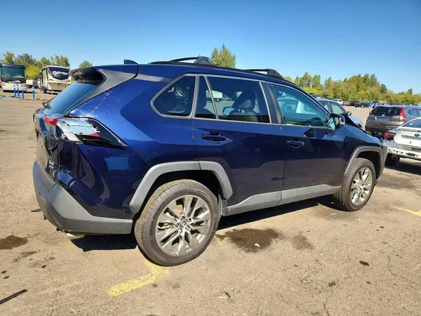 2T3A1RFV8KW079781 — 2019 Toyota RAV4, фото 3 с аукциона Copart, Передняя часть