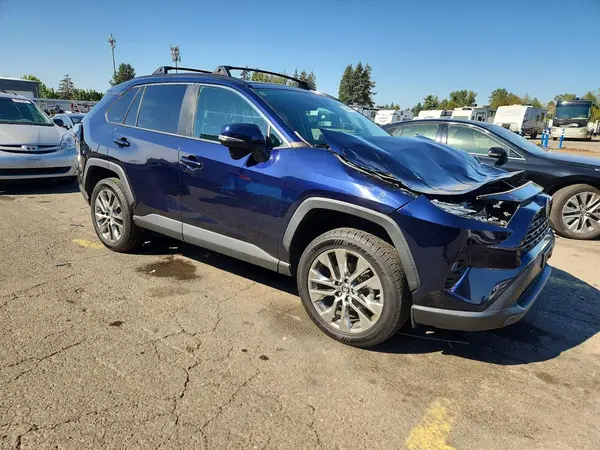 2T3A1RFV8KW079781 — 2019 Toyota RAV4, фото 4 с аукциона Copart, Передняя часть