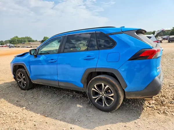 2T3H1RFV0KW051083 — 2019 Toyota RAV4, фото 2 с аукциона Copart, Передняя часть