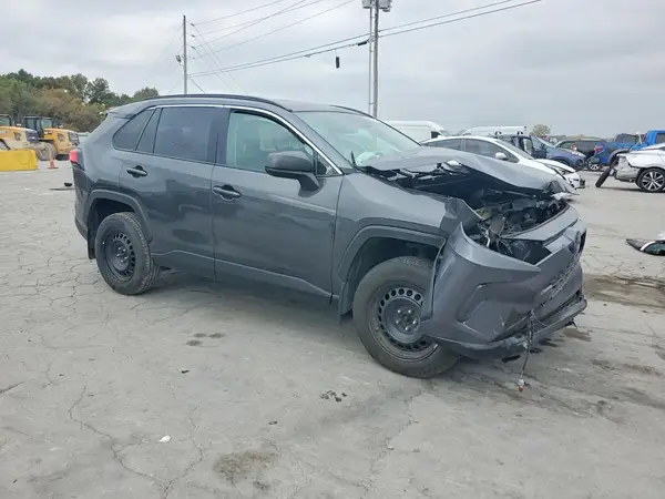 2T3F1RFV9KC002330 — 2019 Toyota RAV4, фото 4 с аукциона Copart, Передняя часть