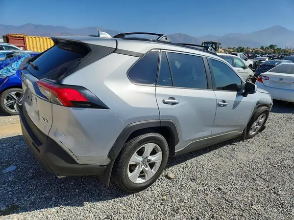 2T3W1RFVXKW022150 — 2019 Toyota RAV4, фото 3 с аукциона Copart, Передняя часть
