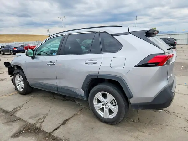2T3RWRFV3KW011165 — 2019 Toyota RAV4, фото 2 с аукциона Copart, Передняя часть
