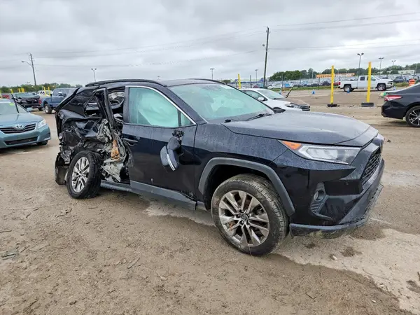 2T3A1RFV4KW041660 — 2019 Toyota RAV4, фото 4 с аукциона Copart 13.10.2026, Задняя часть