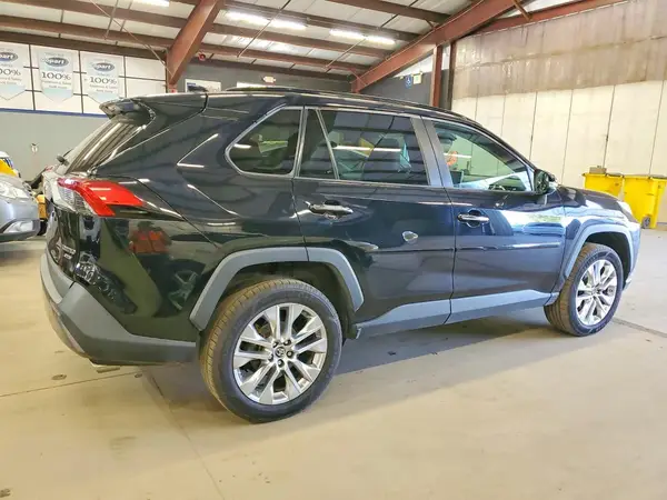 2T3N1RFV2KC026335 — 2019 Toyota RAV4, фото 3 с аукциона Copart 09.10.2026, Мелкие вмятины и царапины