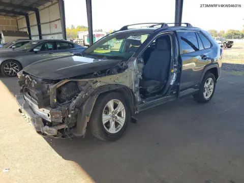 2T3MWRFV4KW046016 — 2019 Toyota RAV4, Сторона, фото до ремонта