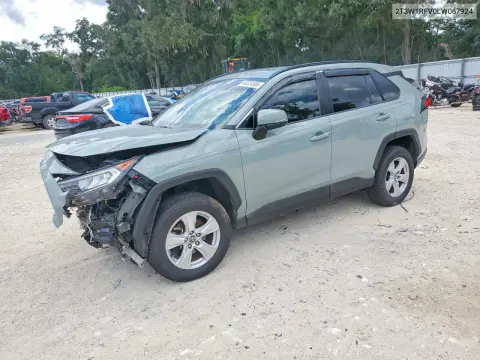 2T3W1RFV0LW067924 — 2020 Toyota RAV4, Передняя часть, фото до ремонта