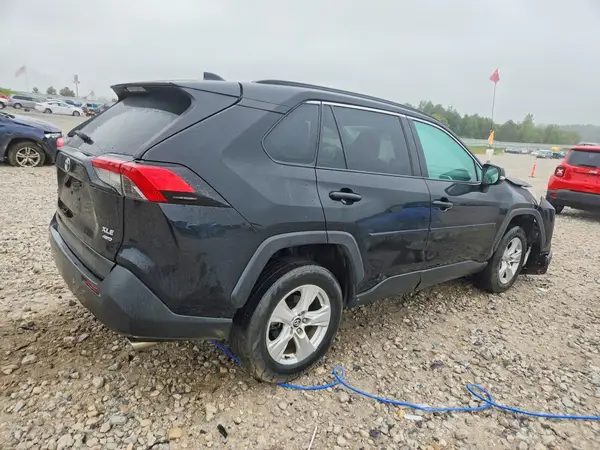 2T3P1RFV0LC131188 — 2020 Toyota RAV4, фото 3 с аукциона Copart, Передняя часть