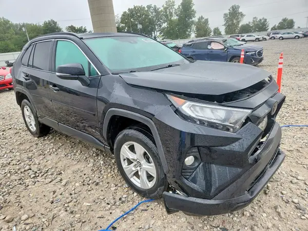 2T3P1RFV0LC131188 — 2020 Toyota RAV4, фото 4 с аукциона Copart, Передняя часть