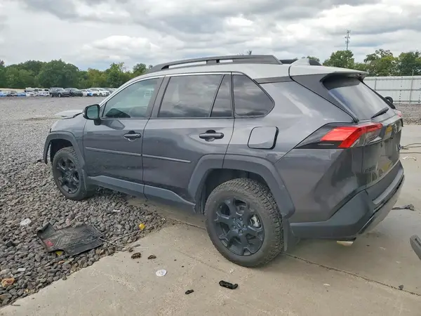 2T3J1RFV8LC110577 — 2020 Toyota RAV4, фото 2 с аукциона Copart, Передняя часть
