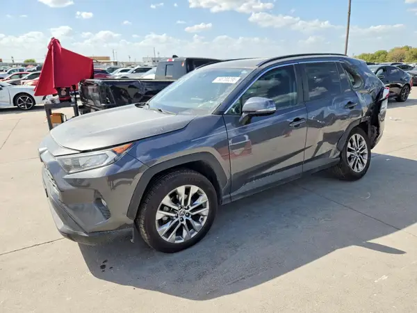 2T3C1RFV6MC148819 — 2021 Toyota RAV4, Задняя часть (Rear End), фото до ремонта