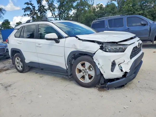 2T3W1RFV4MC115217 — 2021 Toyota RAV4, фото 4 с аукциона Copart 29.09.2026, Передняя часть