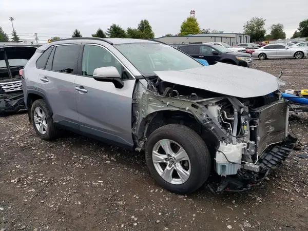 2T3P1RFV7MC169048 — 2021 Toyota RAV4, фото 4 с аукциона Copart, Передняя часть