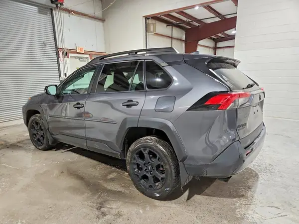 2T3S1RFV4MW164141 — 2021 Toyota RAV4, фото 2 с аукциона Copart, Боковая часть